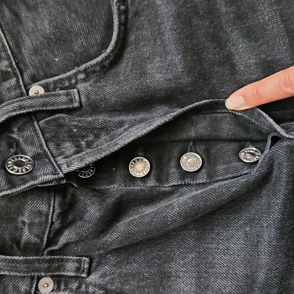 Agolde Riley Shorts size 27 - Picture 10 of 13